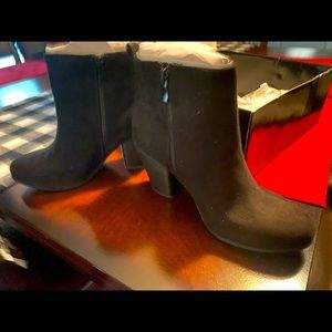 Size 10 Torrid black suede ankle boots